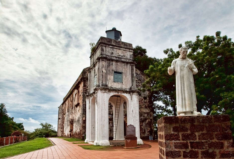 http://www.garmin.com.sg/m/sg/g/waypoint_travelroute/travel_004/pic_002_02.jpg