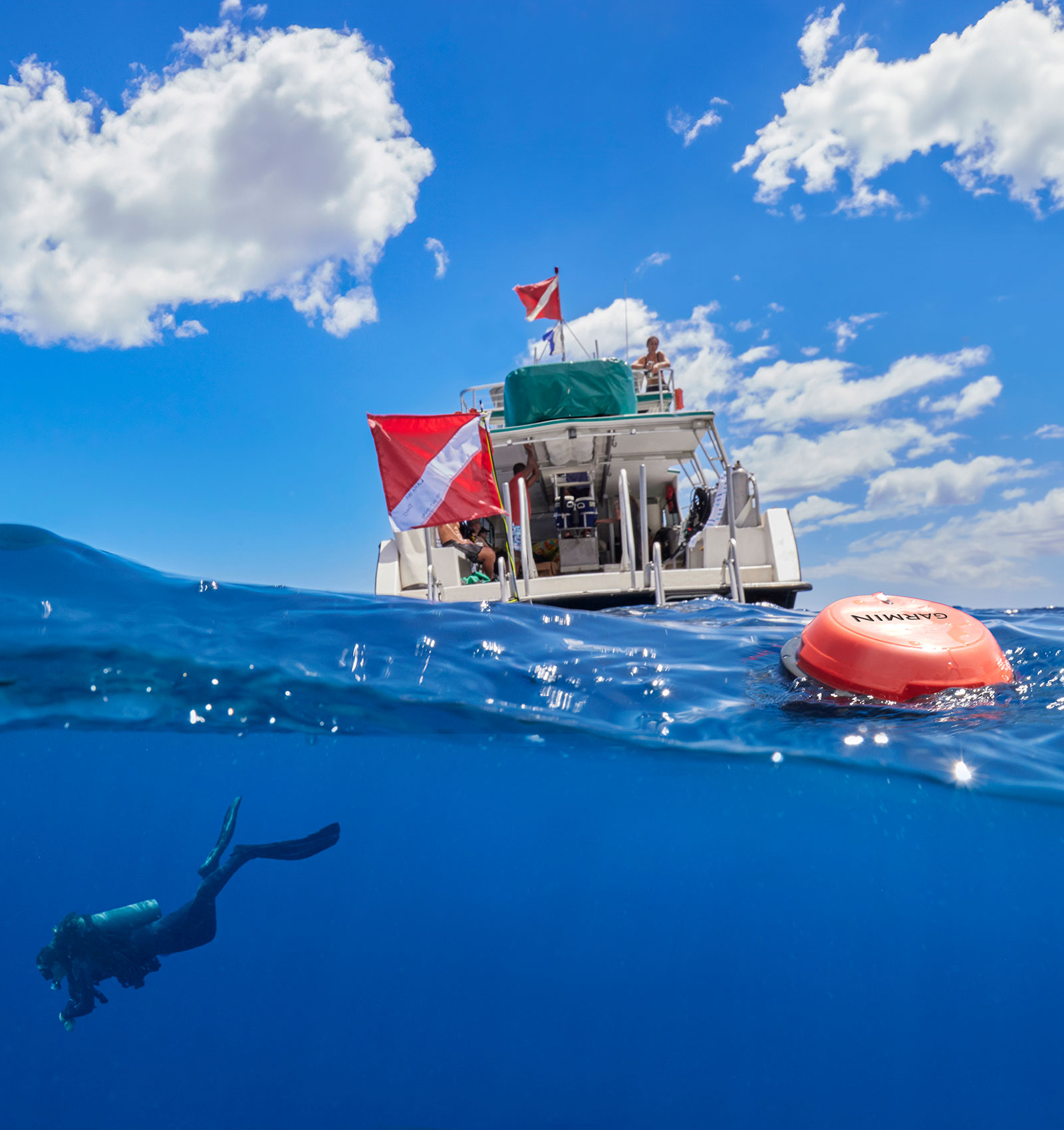 Descent S1 - Diver communication buoy