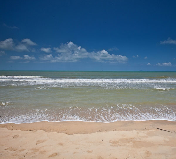 Pantai Bisikan Bayu